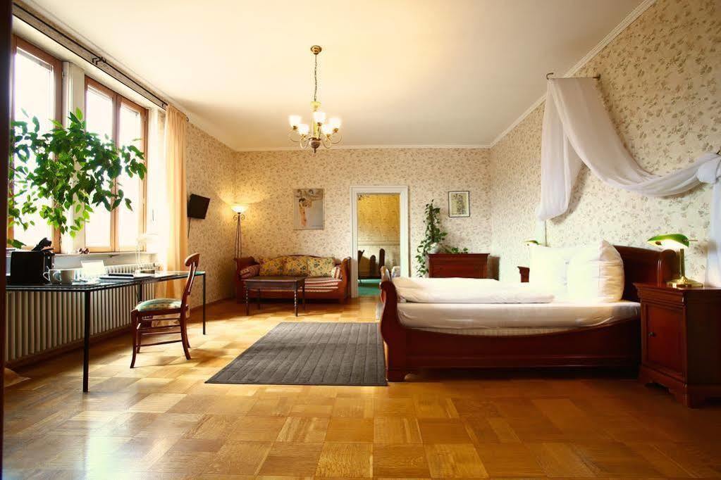 Hotel Villa Koenigsgarten Siebeldingen Exterior photo